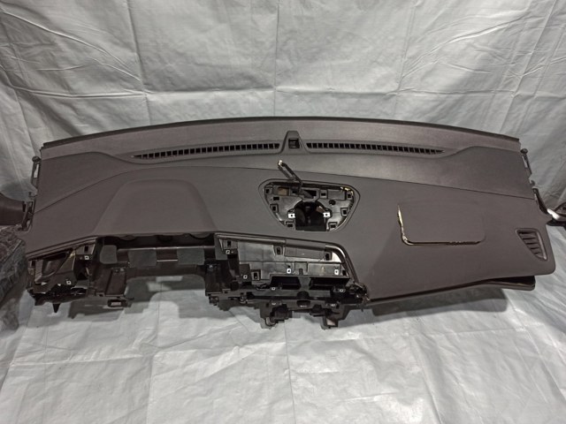 Панель приладів торпеди 84710G2AC0T9Y HYUNDAI