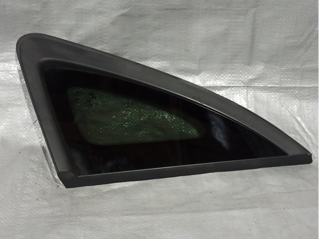 Скло багажного відсіку, праве 87820J9000 HYUNDAI