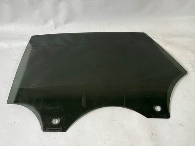 Скло заднє ліве 8T8845205B VAG