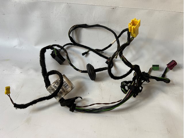 Джгут проводів передньої двері A2045409535 MERCEDES