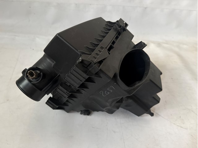 Корпус повітряного фільтра DS739600FF FORD