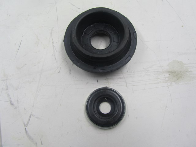 Кріплення переднього амортизатора 7700829529 QSP-M