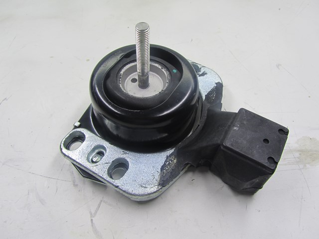 Права опора двигуна 8200022596 QSP-M