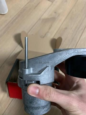 Натягувач приводного ременя T39389 GATES