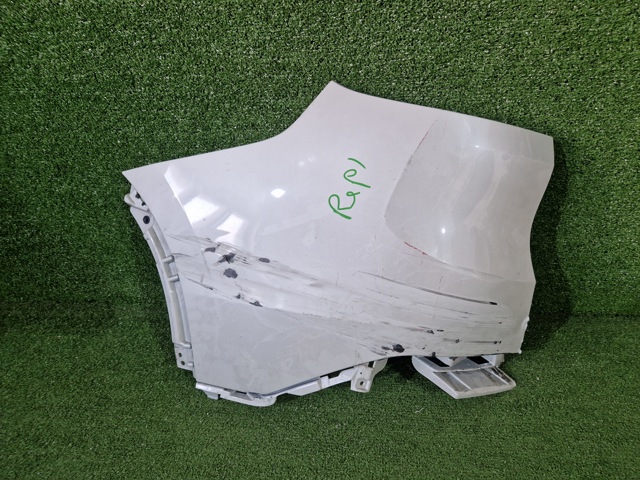Кут бампера заднього лівий 51125A0BD55 BMW