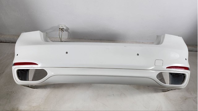 Кожух бампера заднього 51127427621 BMW