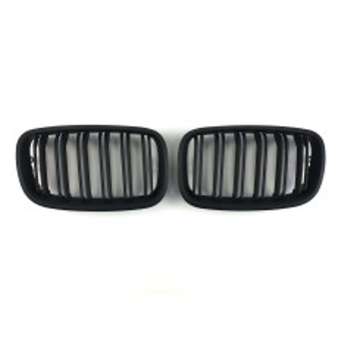 Решітка радіатора права 51137157688 BMW