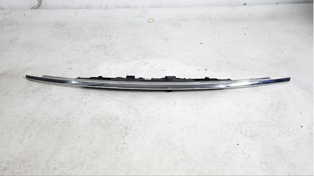 Молдинг кришки багажника 51137376778 BMW