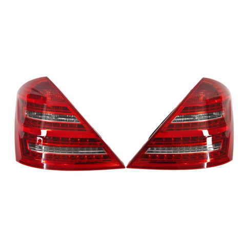 Ліхтар задній правий A2218200664 MERCEDES