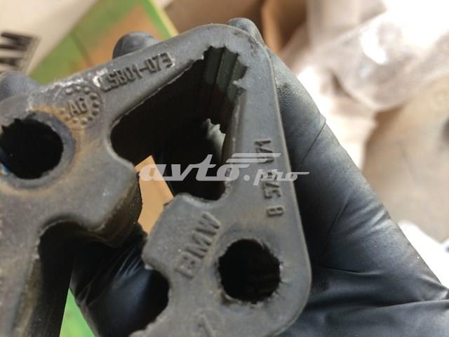 Кронштейн кріплення глушника 18207589931 BMW