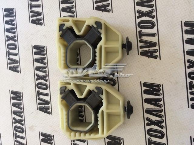 Подушка кріплення радіатора верхня 1Z0121367B VAG
