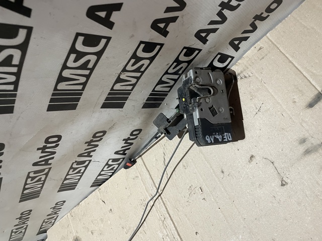 Замок дверей водія Опель Вектра B