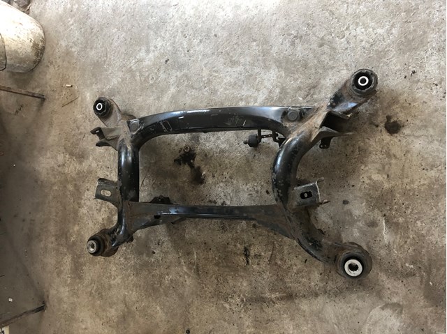 Балка задньої підвіски, підрамник 5120630080 TOYOTA