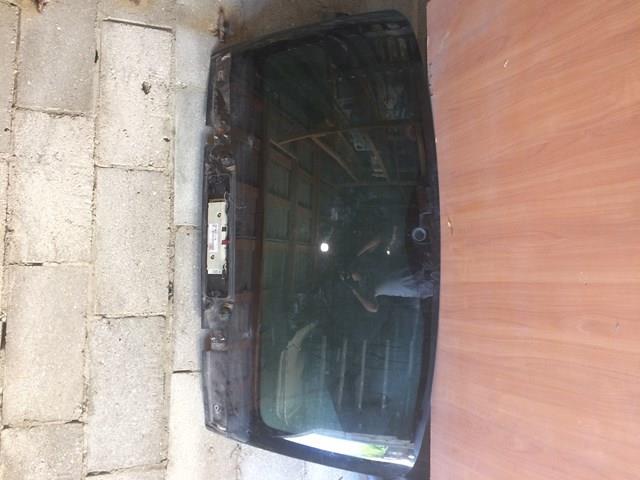Скло заднє 51317163461 BMW