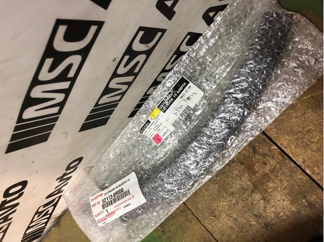 Переднє ліве ікло бампера 521130R050 TOYOTA