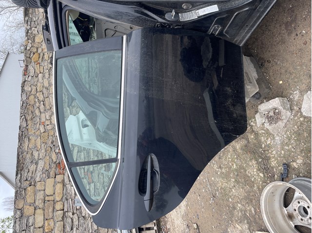 Двері задні в зборі 6700353040 TOYOTA