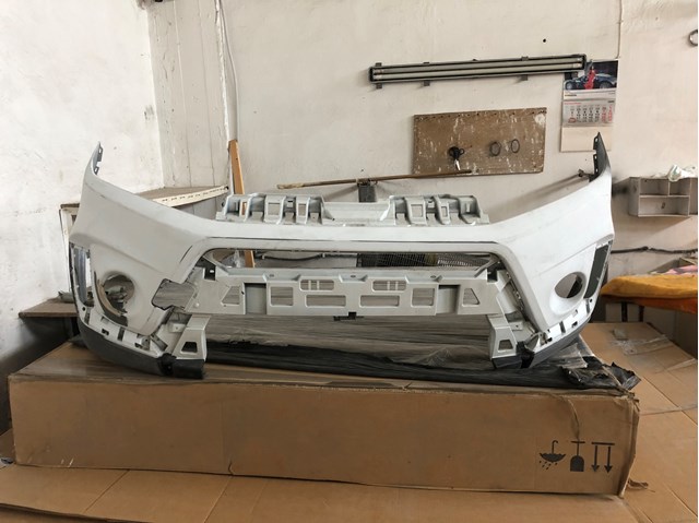 Бампер передній 7171186R SUZUKI