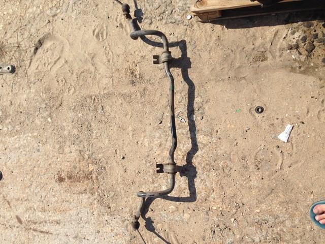 Стабілізатор передньої підвіски Рено Сценік 2