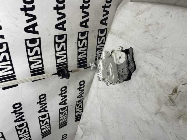Замок задньої дверї, правої 8K0839016F VAG