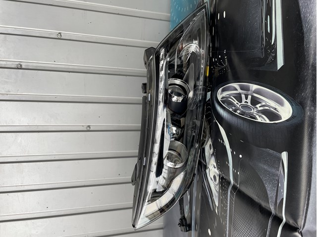 Фара передня права 921022T570 HYUNDAI