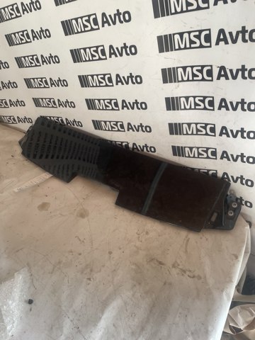 Спойлер задніх дверей 960305SA0A NISSAN