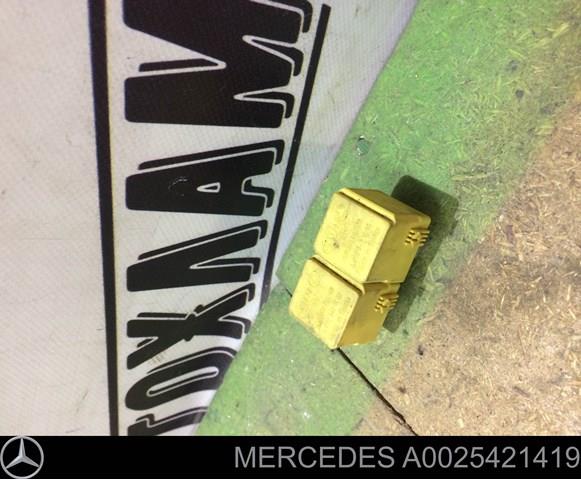 Реле електричне багатофункціональне A0025421419 MERCEDES