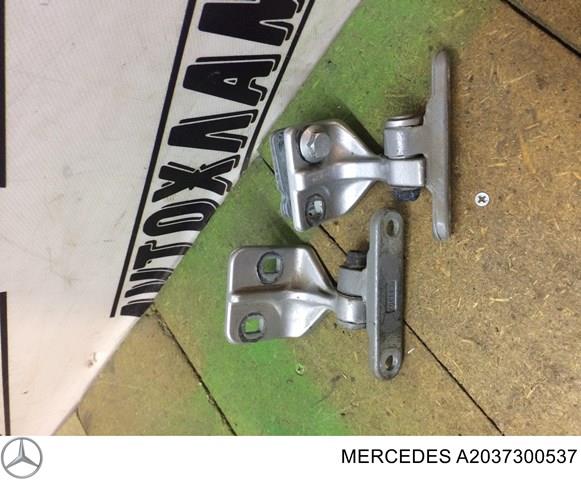 Петля задніх дверей, лівих A2037300537 MERCEDES