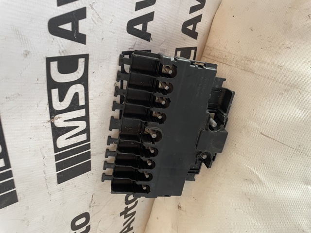 Коробка запобіжників A2975407416 MERCEDES