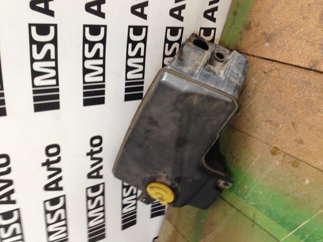 Бачок омивача лобового скла G22D67480B MAZDA