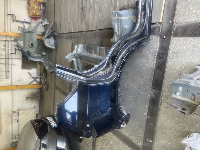 Крило праве заднє KDY370410C MAZDA