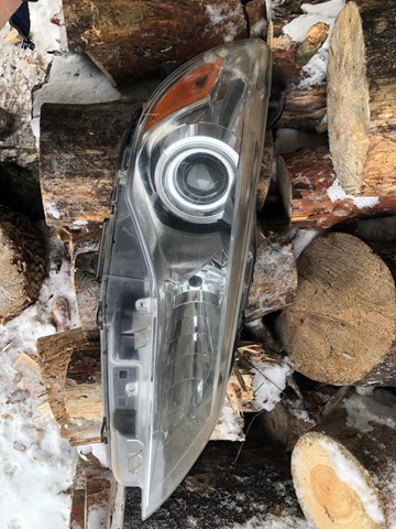 Права блок фара 8111006C70 TOYOTA