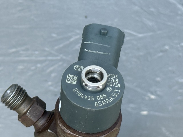 Форсунка вприску палива 0445110159 BOSCH