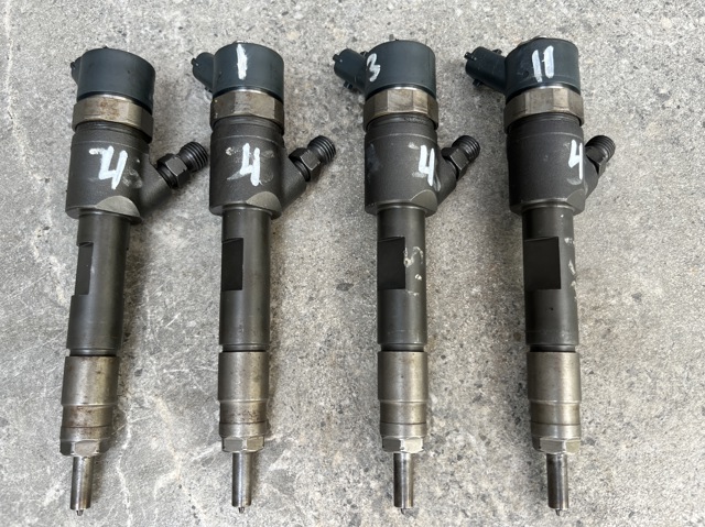 Форсунка паливна 0445110280 BOSCH
