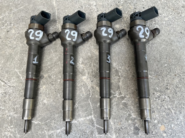 Форсунка паливна 0445110475 BOSCH