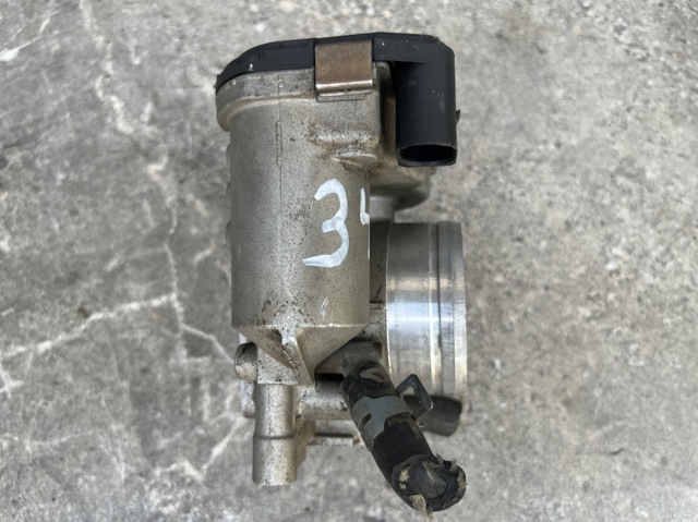 Заслінка повітряна 06A133062D VAG