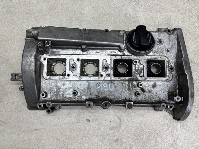 Кришка клапанів 06B103475L VAG