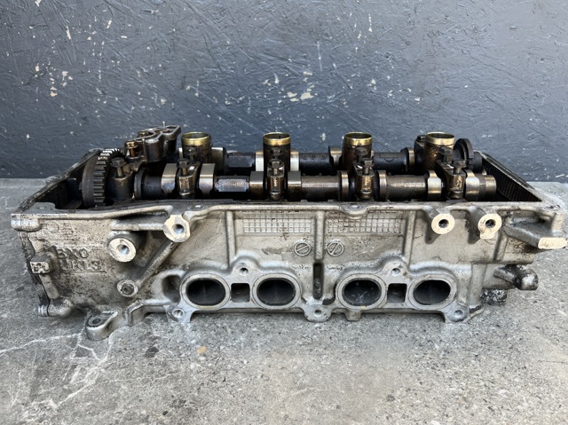 Головка двигуна Nissan Micra