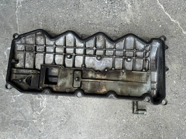 Кришка клапанів 13264AD200 NISSAN