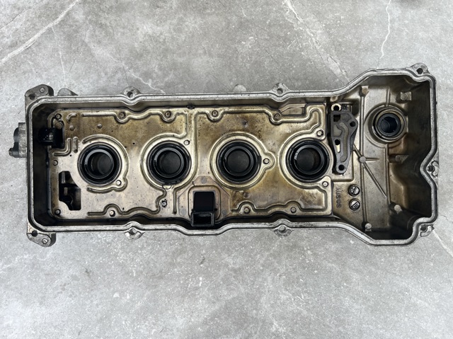 Кришка клапанів 13264AU301 NISSAN