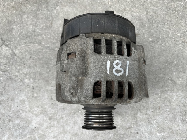 Авто генератор 8200410674 RENAULT