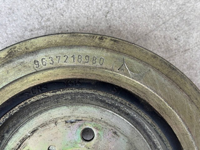 Шків колінчастого вала 9637218980 PEUGEOT