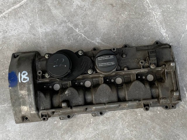 Кришка клапанів A6110160805 MERCEDES