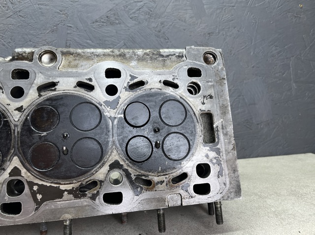 Головка блоку циліндрів R9128018 OPEL