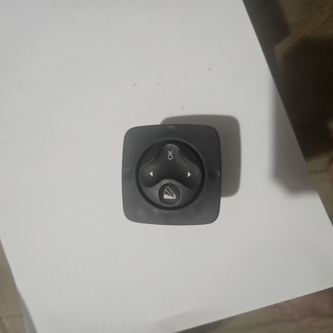 Блок керування дзеркалами заднього виду, на торпедо 283950001R RENAULT