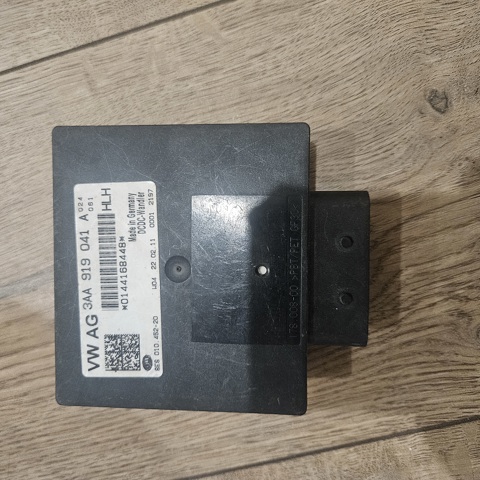 Стабілізатор напруги 3AA919041A VAG