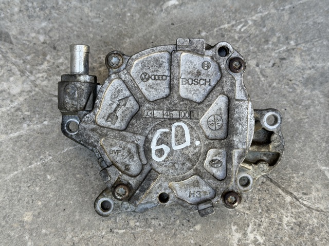 Насос вакуумний 03L145100 VAG