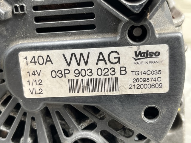 Авто генератор 06F903023F VAG