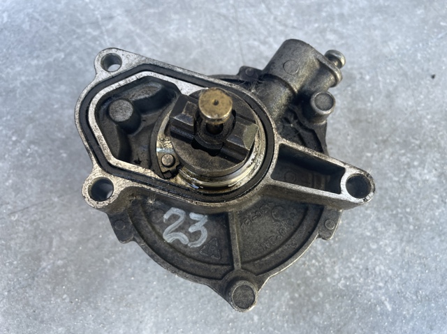 Насос вакуумний 288102A100 HYUNDAI
