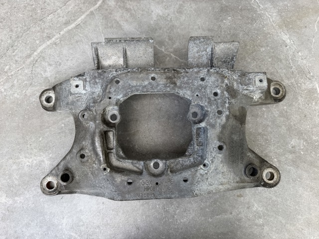 Балка кріплення коробки передач 8K0399263BF PORSCHE