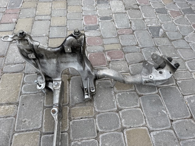 Передня балка 95B399315B PORSCHE
